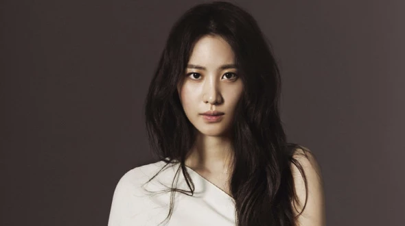 Claudia Kim