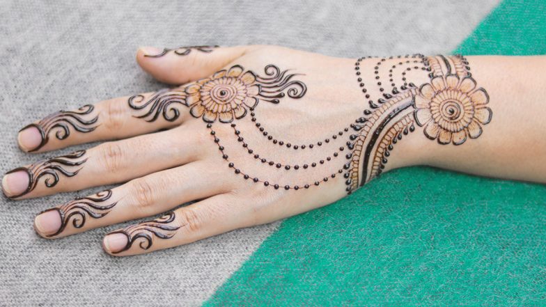 Top 10 Simple Mehndi Design Ideas for Eid 2023
