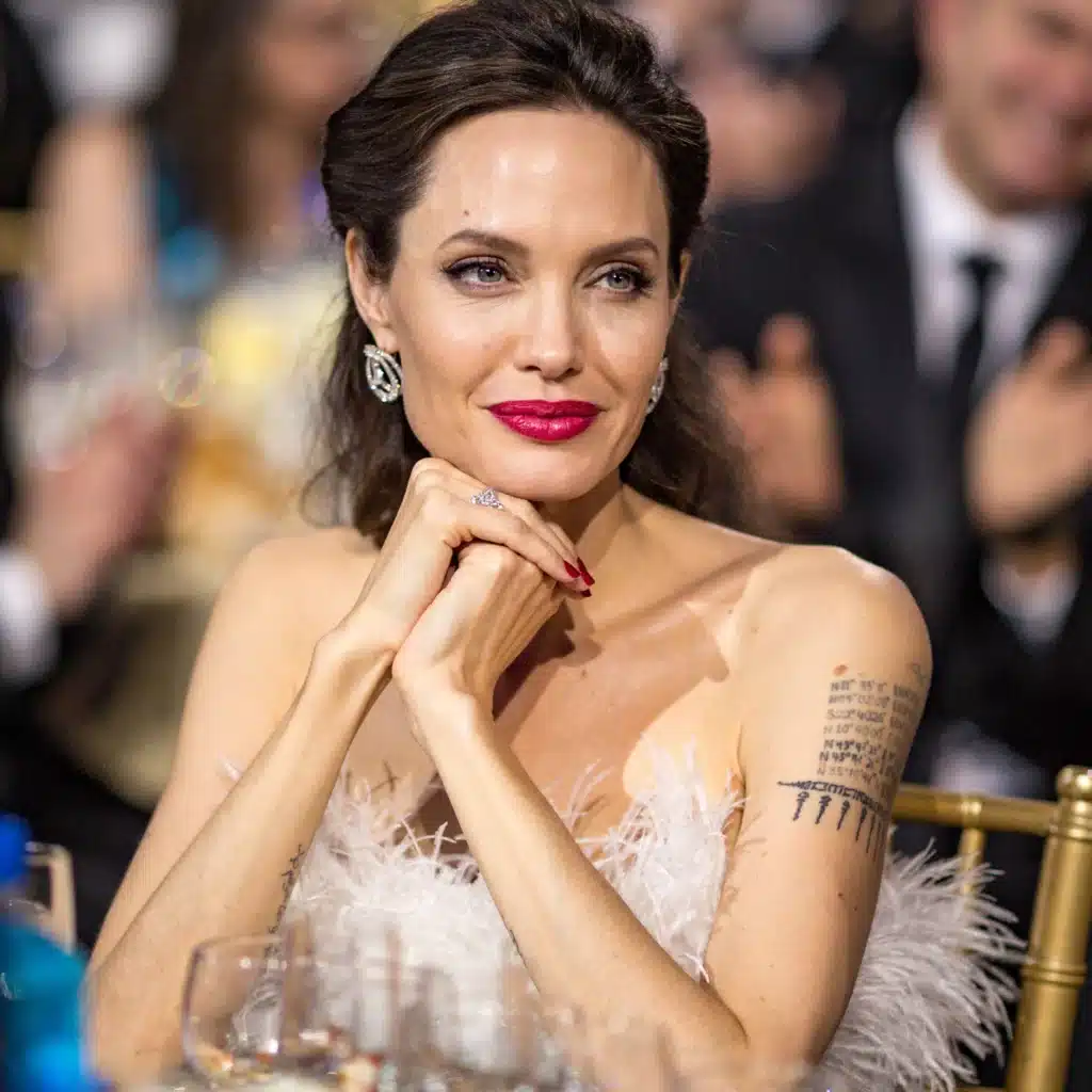 Top 10 Angelina Jolie Hot and Sexy Photos