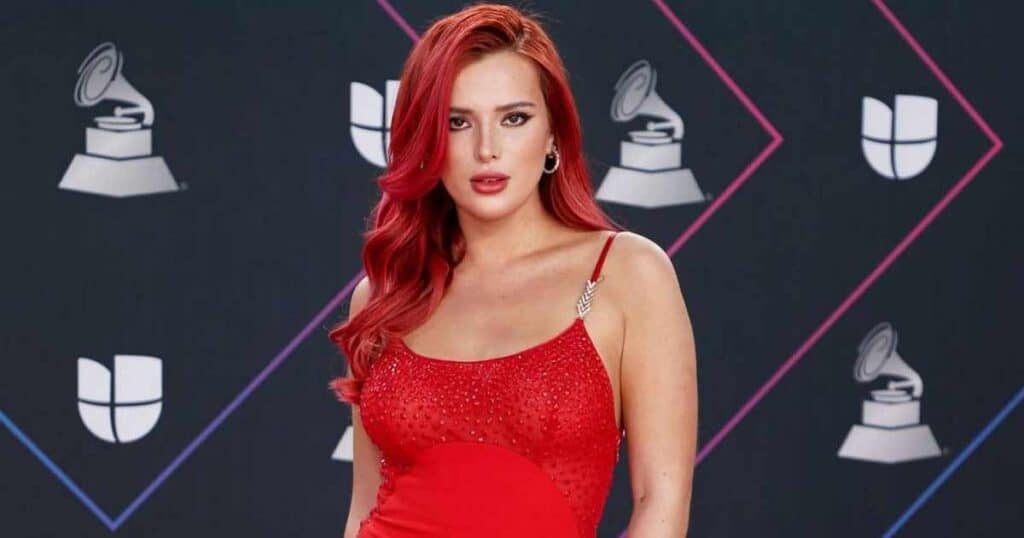 Top 10 Bella Thorne Hot and Sexy Photos
