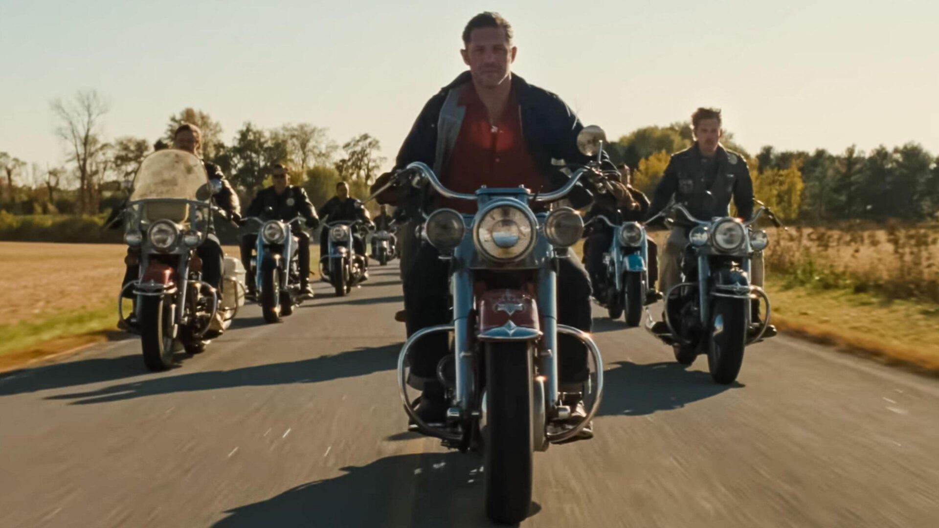 the bikeriders trailer        
        <figure class=