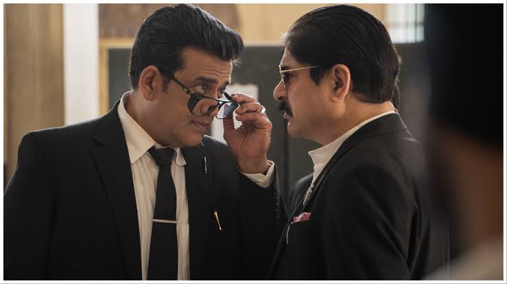 Maamla Legal Hai Review: Ravi Kishan Starrer is a Quirky Courtroom Comedy