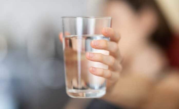 Does Drinking Water Help in Weight Loss? Here's the Answer