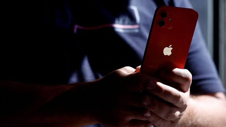 Govt Issues High-Risk Warning for iPhone Users- Hackers Targeting These Software Versions