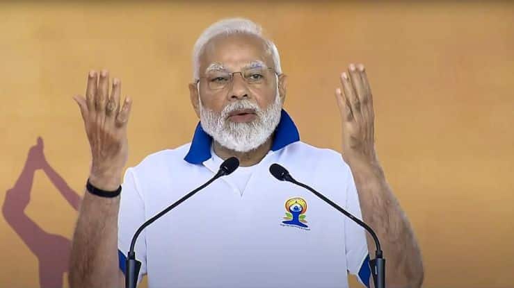 International Yoga Day 2024: PM Modi told the Importance of Trikonasana through AI model, Watch the Video Here!