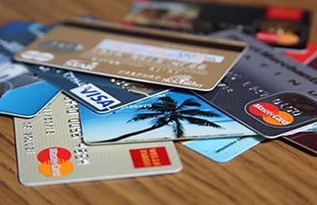 5 Best Debit Cards for Travellers