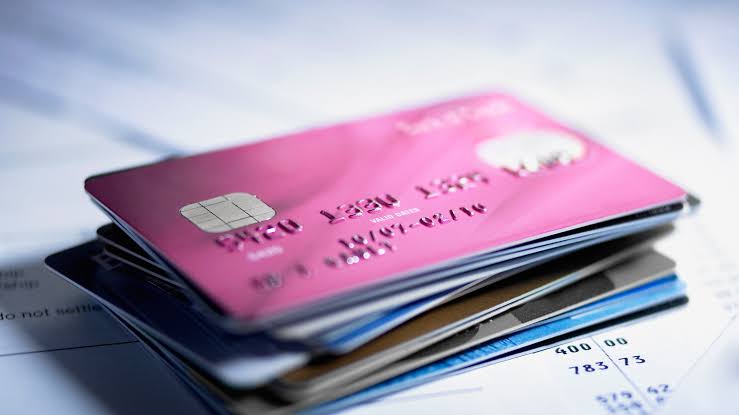 5 Best Debit Cards for Travellers