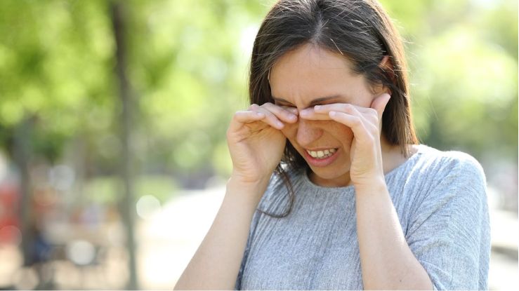 4 Simple Home Remedies to Stop Burning Eyes in the Morning