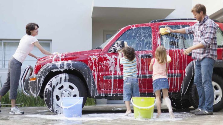 Washing Your Car? Protect These Parts from Water Damage, Otherwise You Will Have to Bear Heavy Loss