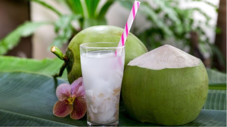 Is Coconut Water Beneficial for Heart Patients? Know Why Men Should Avoid Drinking It Too Much