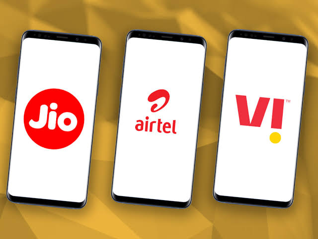 Jio vs Airtel vs Vi vs BSNL: Which Year-Long Recharge Plan is the Cheapest? Find Out Here