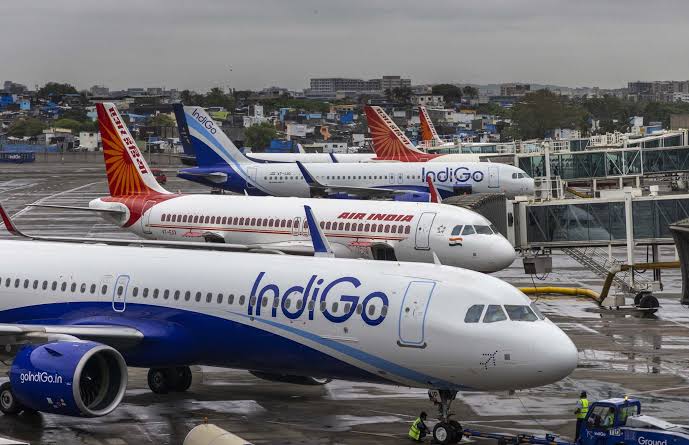 IndiGo One-Way Fares from ₹1,199; Air India Offers Up to 20% Off on Domestic Flights – Details Inside