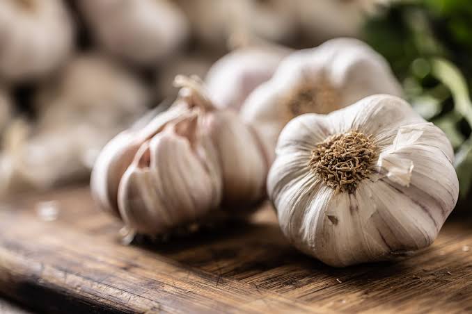 Why You Should Eat Garlic in Winter