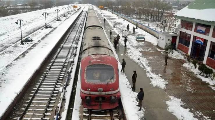 Delhi to Srinagar in 13 Hours: Kashmir’s First Direct Train from the Capital Announced